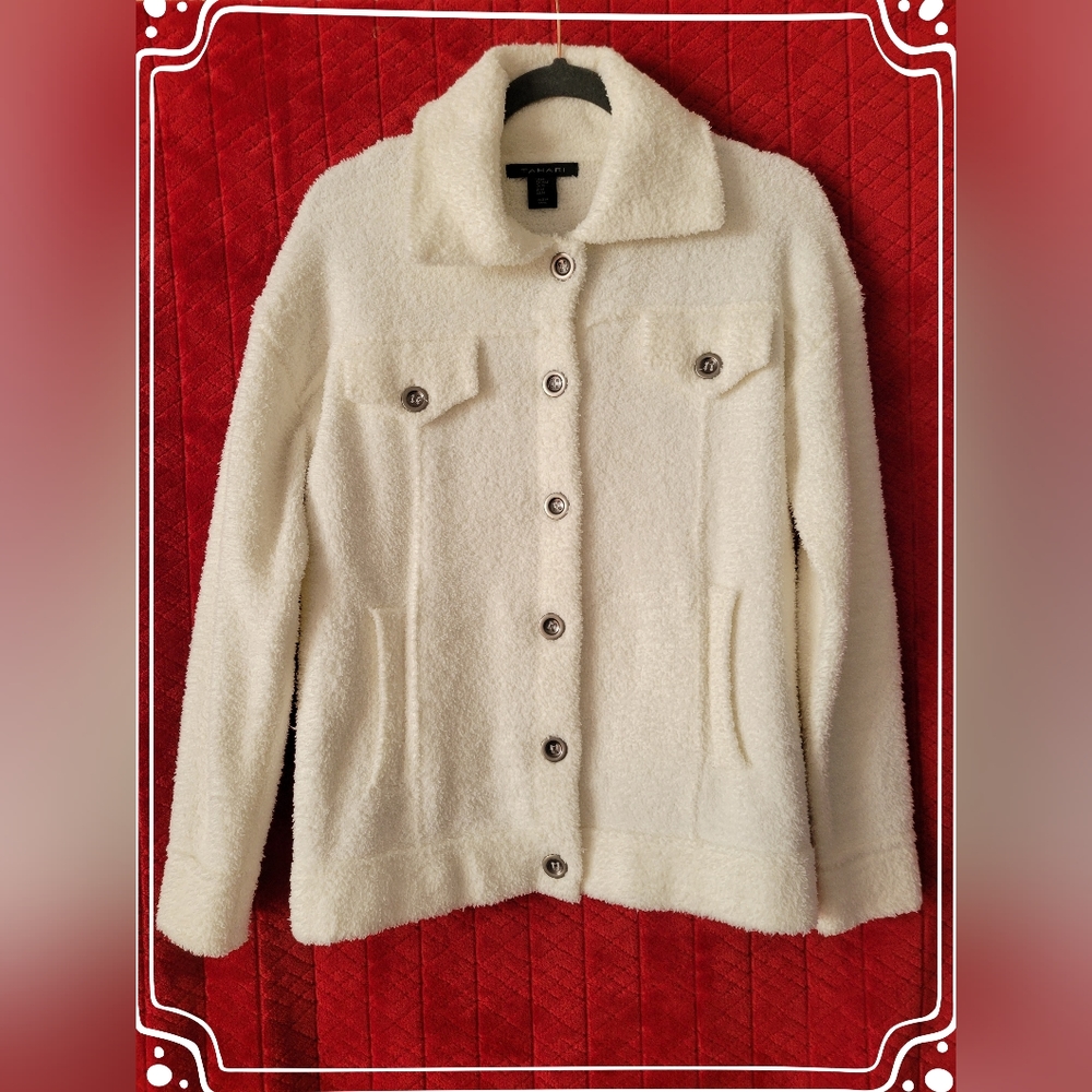 Winter white sweater with pockets